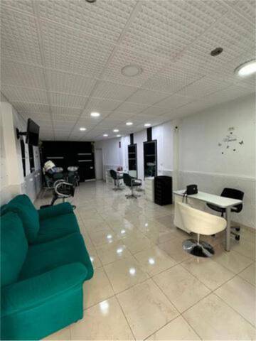 Local comercial en Alquiler en Carolinas Altas