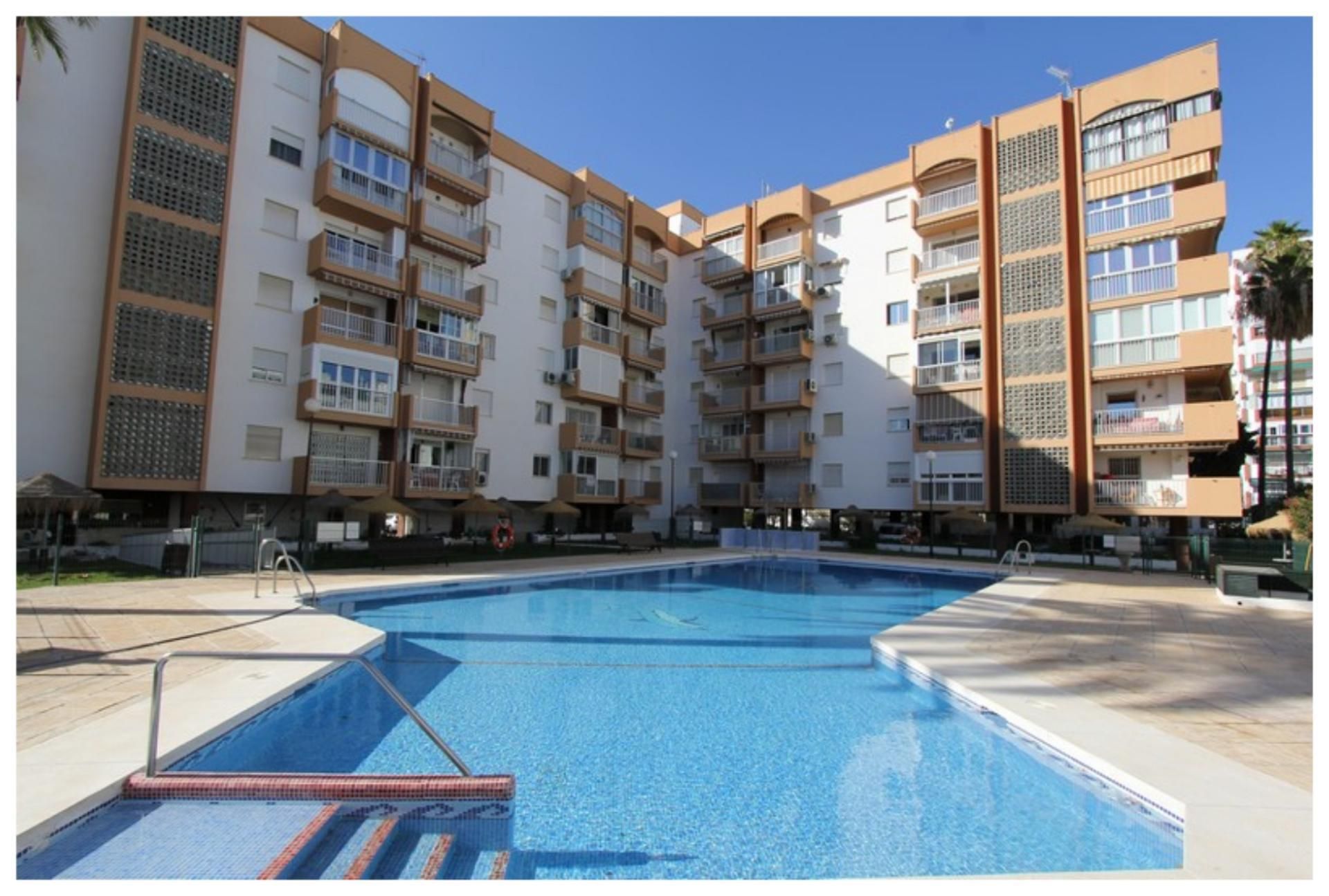 Swimming pool of Flat to rent in Vélez-Málaga  with Private garden, Terrace and Furnished