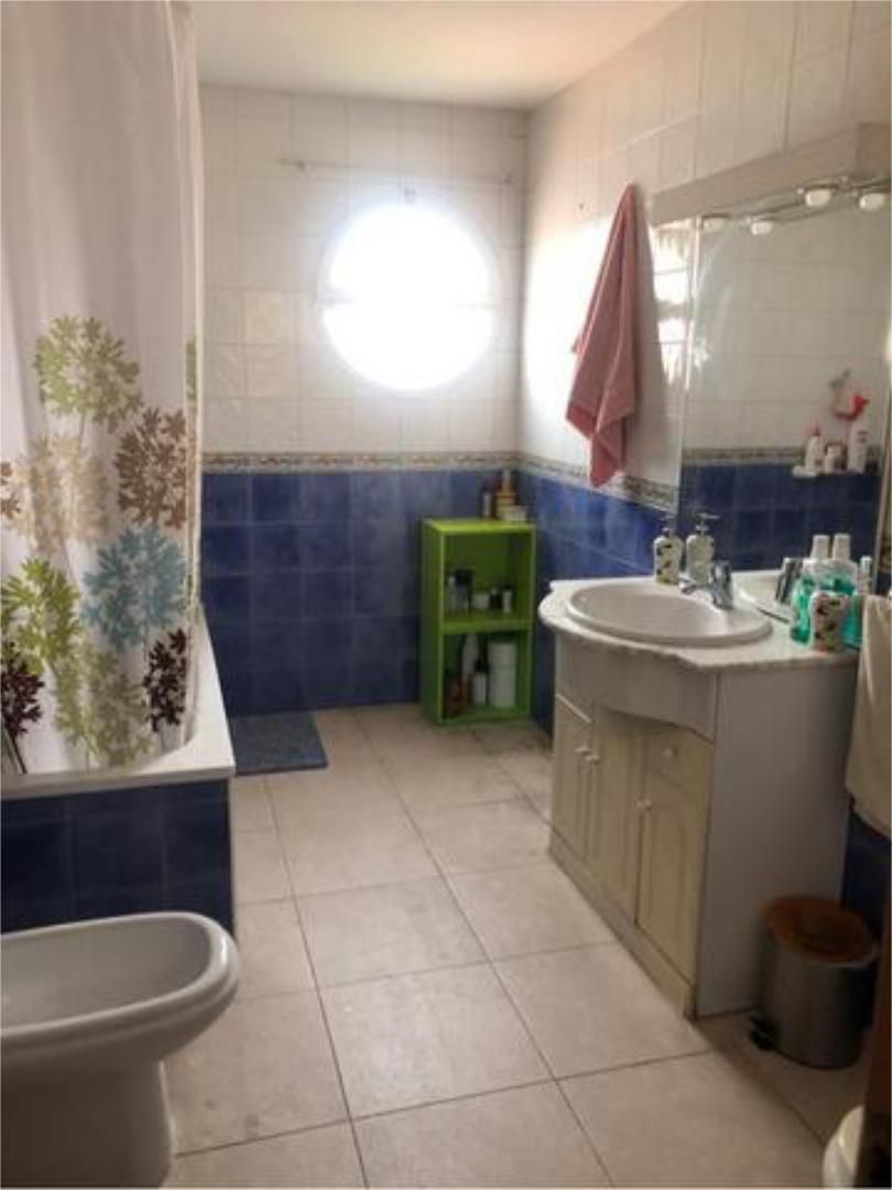 Bathroom of Single-family semi-detached to share in Villanueva de la Torre