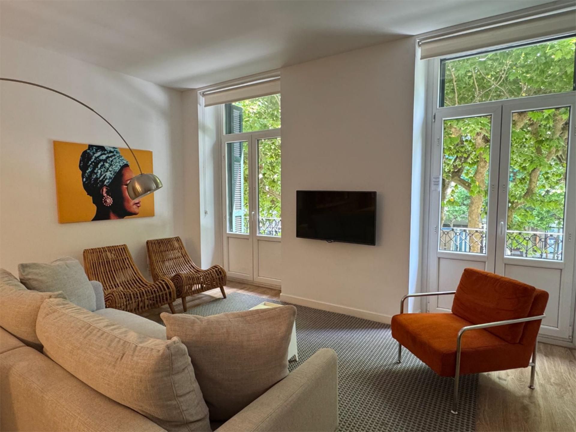 Living room of Flat to rent in Donostia - San Sebastián   with Heating, Parquet flooring and Furnished