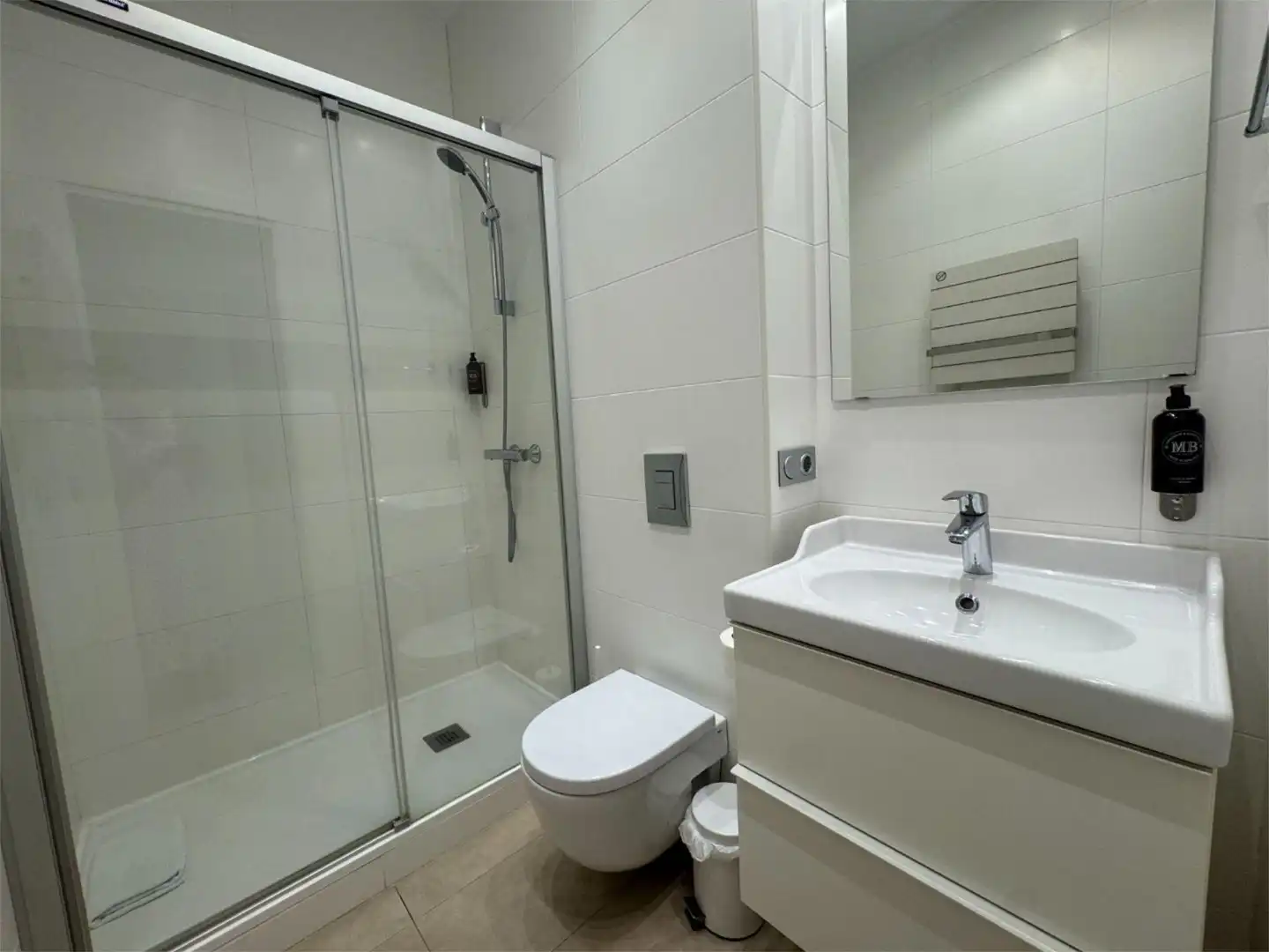 Bathroom of Flat for rent in Donostia - San Sebastián   with Heating, Parquet flooring and Furnished