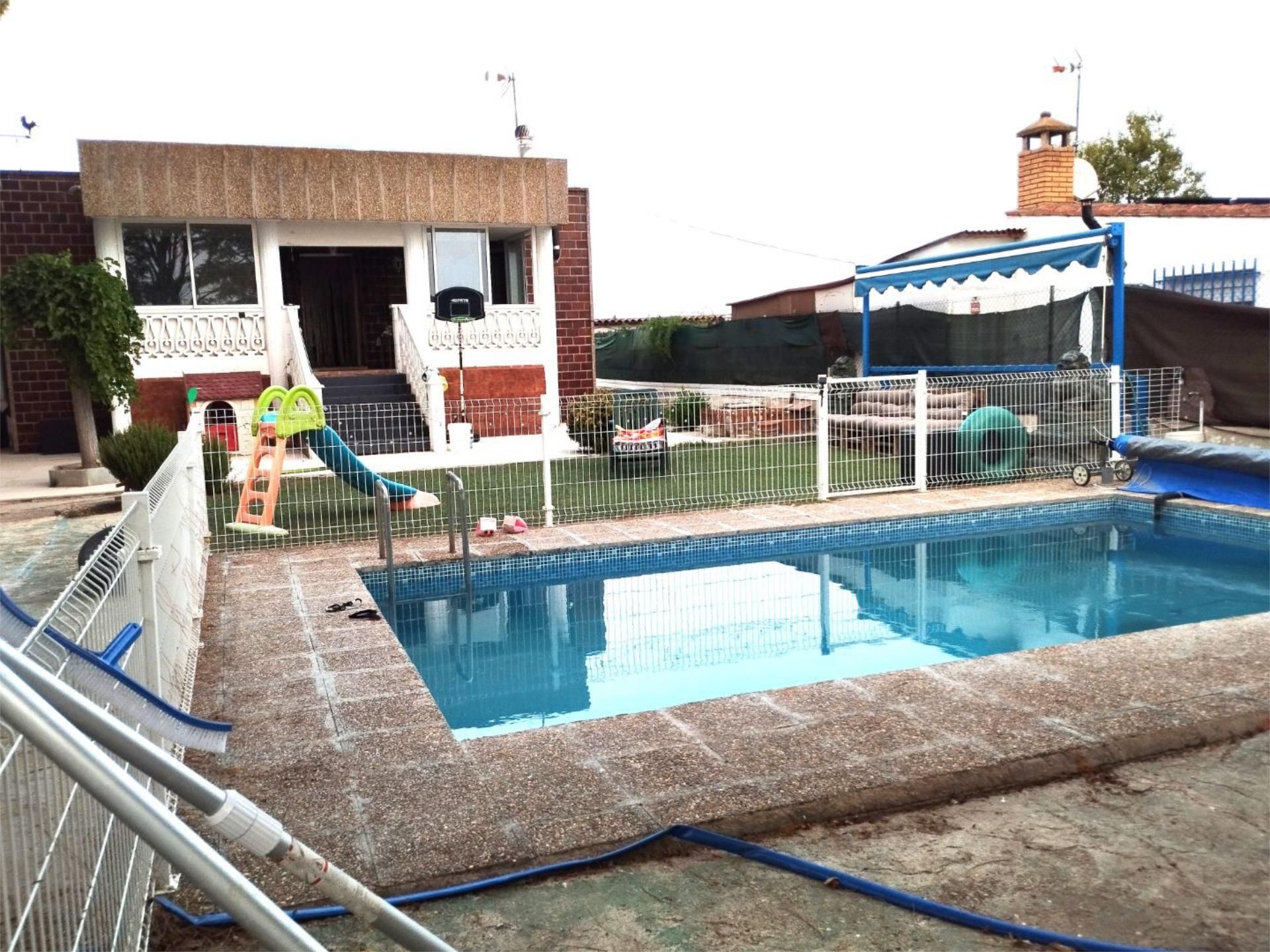 Piscina de Finca rústica en venda en Osera de Ebro amb Jardí privat, Piscina i Moblat
