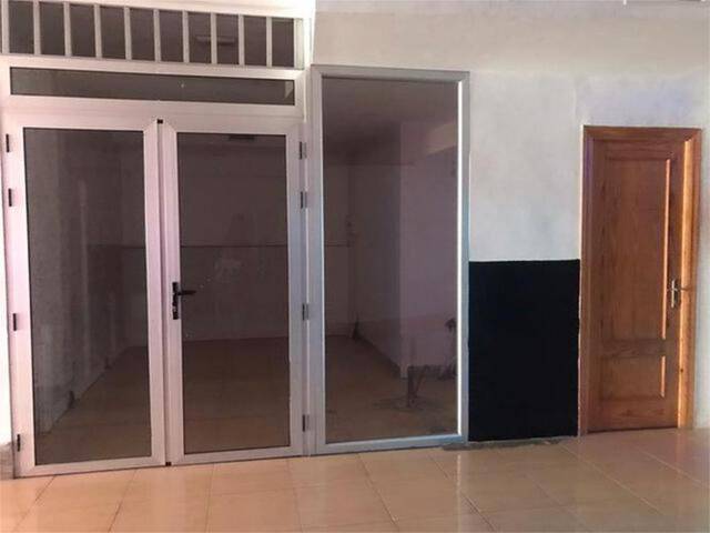 Local comercial en Alquiler en Berja