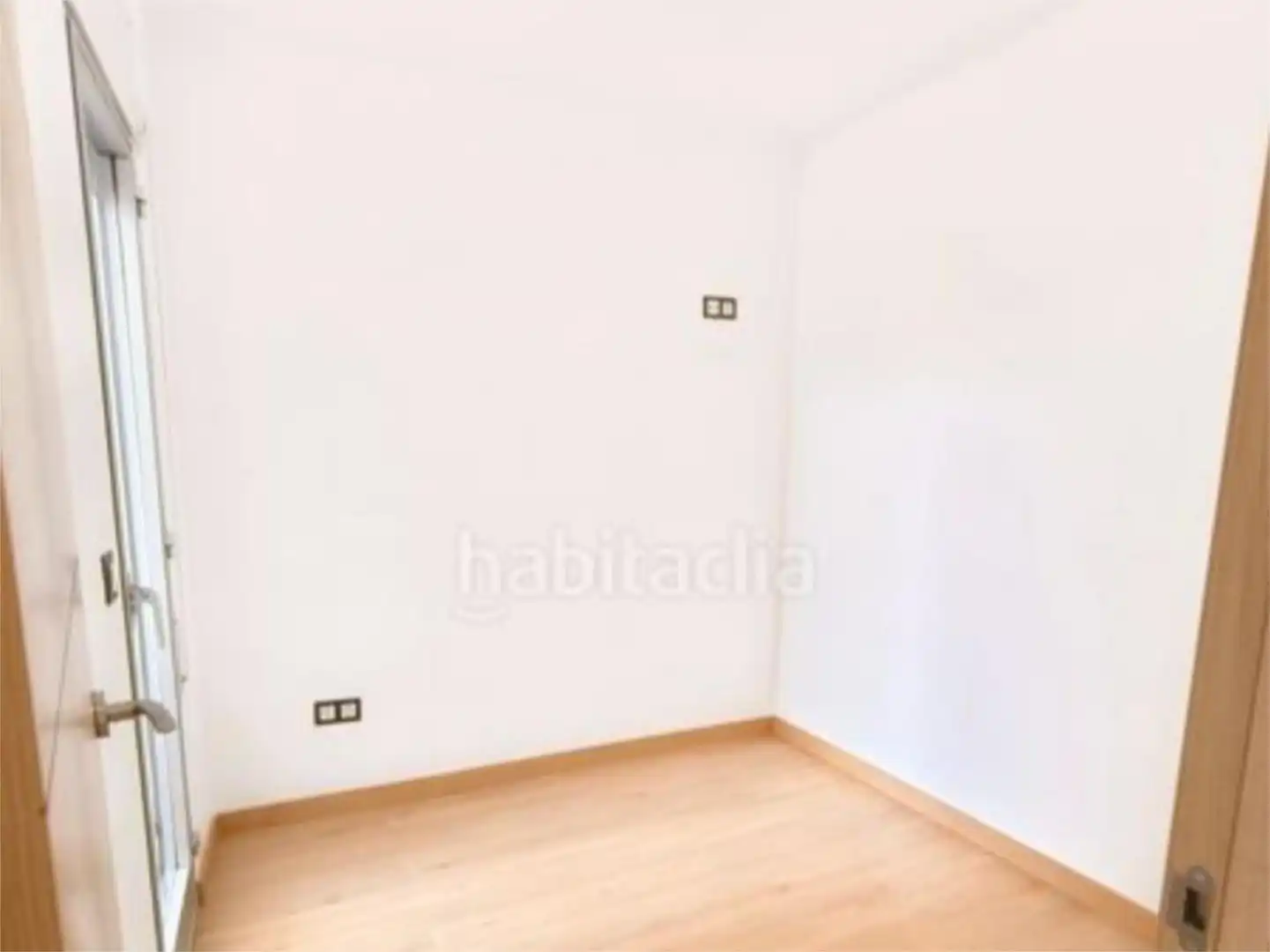 Flat for sale in Carrer Tortosa, 10, Santa Bàrbara Bedroom of Flat for sale in Santa Bàrbara with Terrace and Balcony