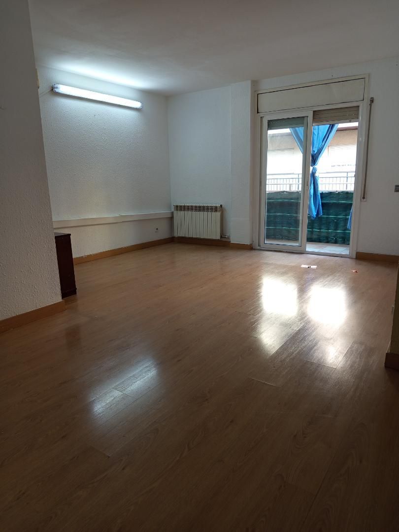 Living room of Flat for sale in Polinyà  with Air Conditioner, Terrace and Balcony