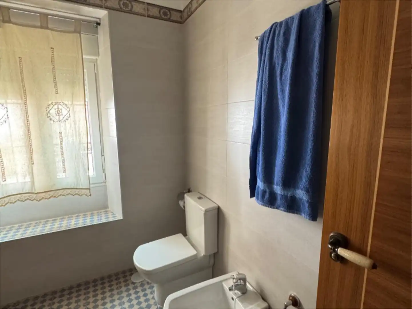 Houses for sale in Calle Luciano Maldonado, 5, Íllora Bathroom of Houses for sale in Íllora with Swimming Pool and Balcony