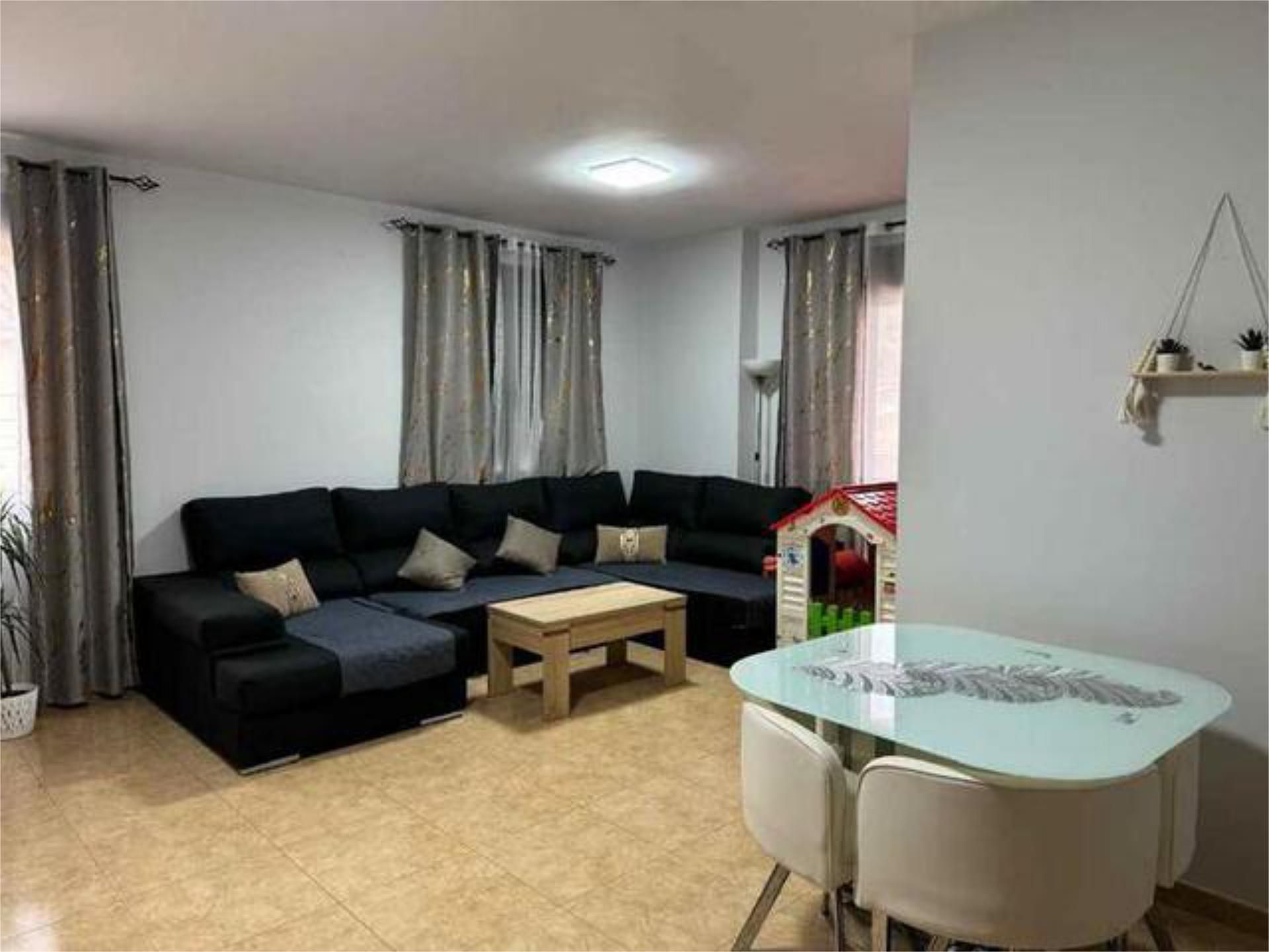 Sala d'estar de Casa o xalet en venda en Alcaraz