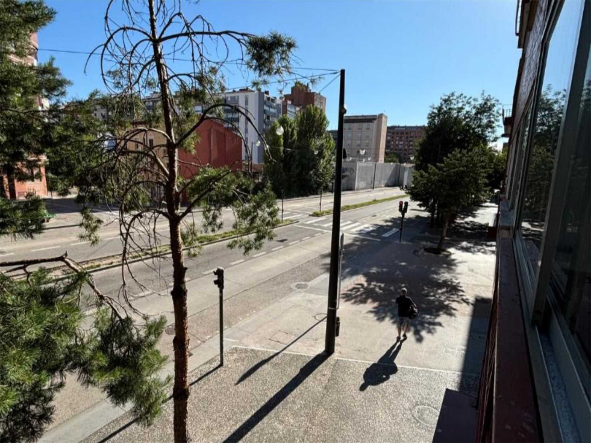 Vista exterior de Pis de lloguer en Burgos Capital amb Calefacció, Parquet i Terrassa