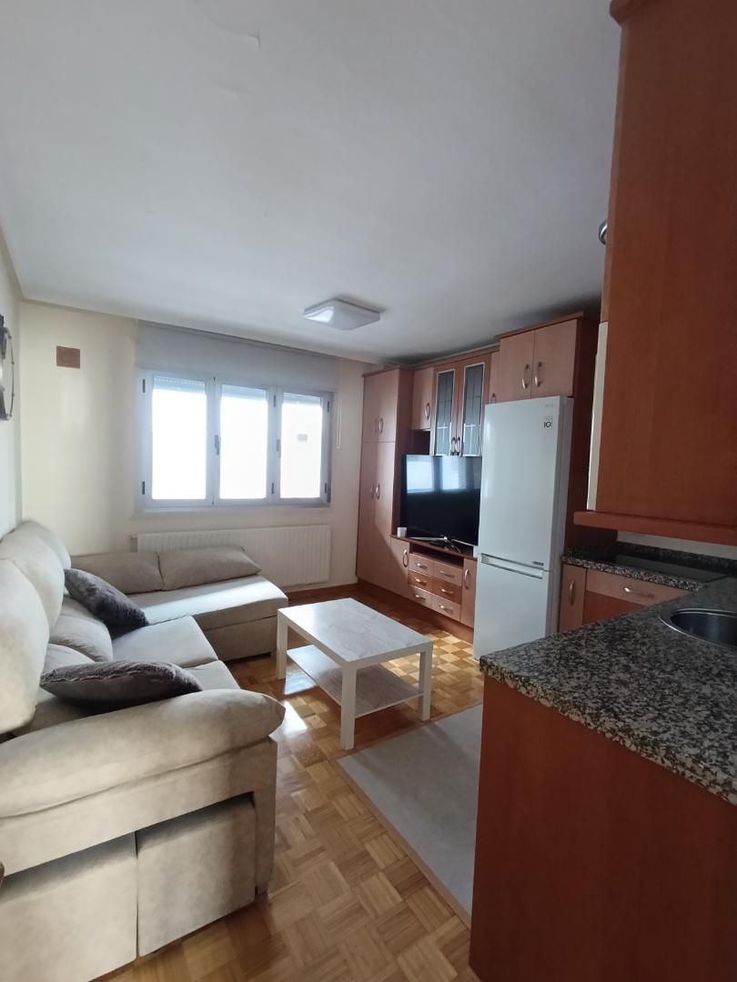 Living room of Flat for sale in León Capital   with Heating, Parquet flooring and Storage room