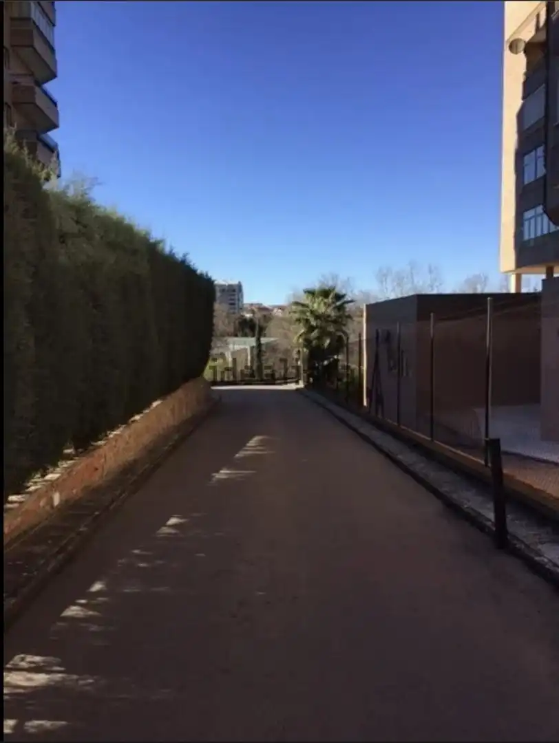 Außenansicht von Garage zur Miete in Cáceres