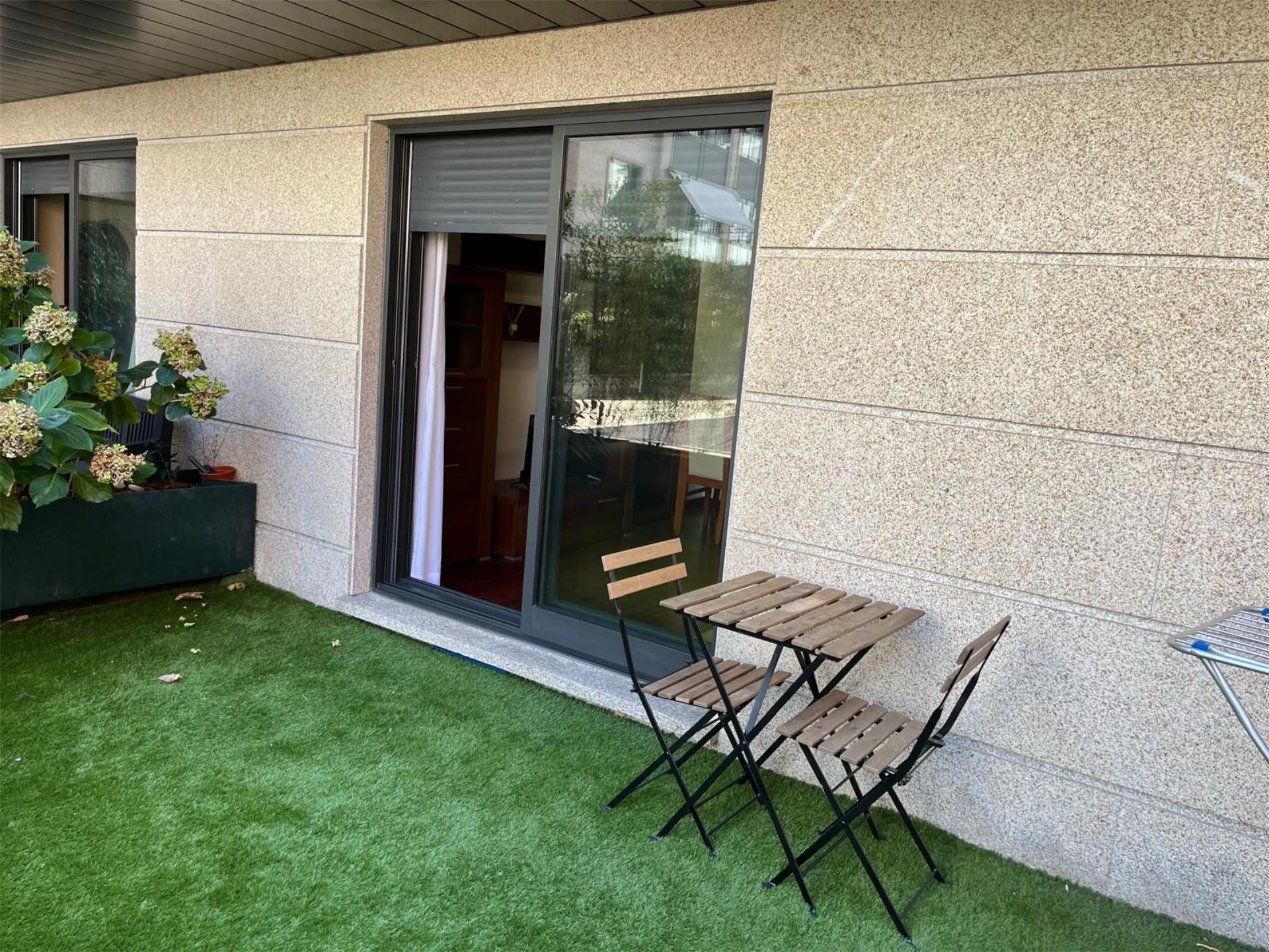 Flat to rent in Camiño de Camilo Tuche, 3, Berbés - Peritos