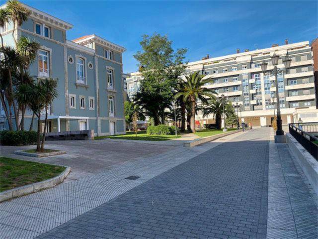 Piso en Venta en Salesas - Foncalada - Campoamor