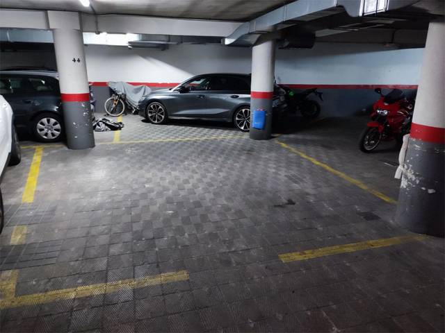 Garaje en Alquiler en Calle del Alcalde Sainz de Baranda, 41 en Ibiza de Madrid