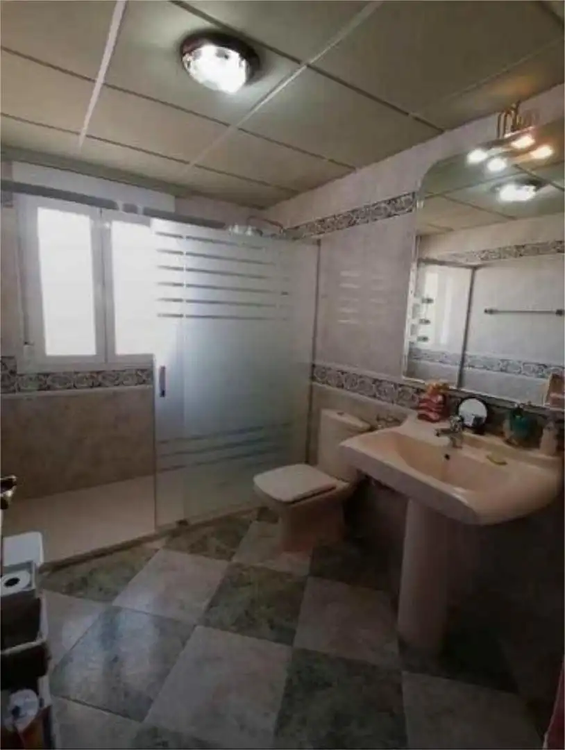 Flat for sale in Porcuna Bathroom of Flat for sale in Porcuna with Terrace