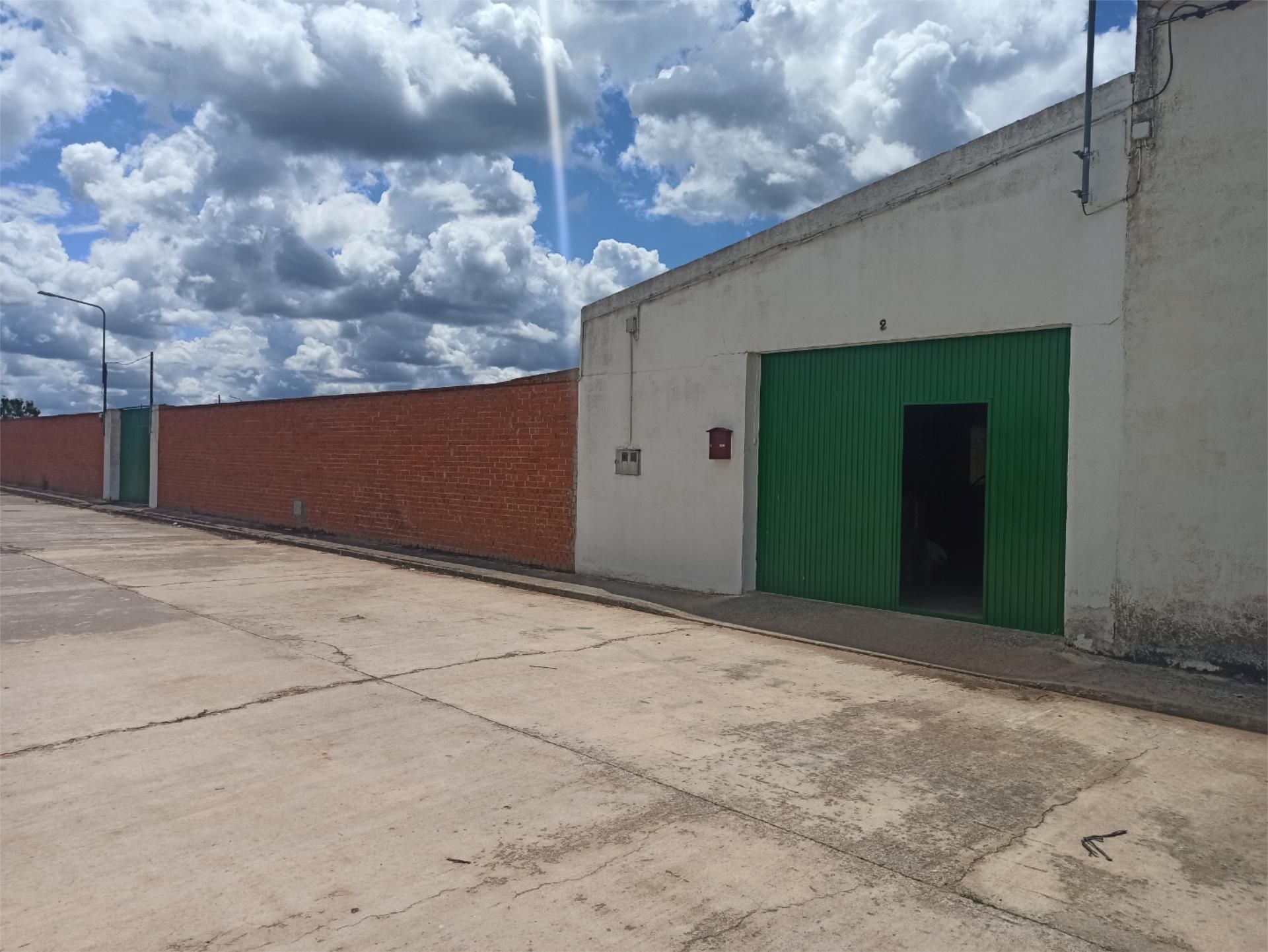 Vista exterior de Finca rústica en venda en San Bartolomé de las Abiertas amb Aire condicionat