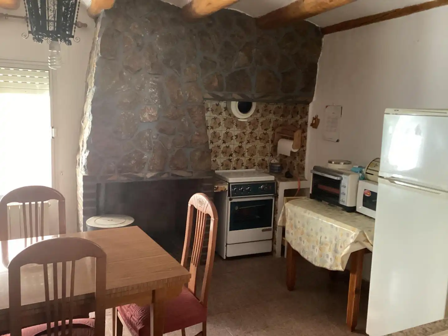 Casa o xalet en venda a Calle Jugeda, 30b, Alfambra Cuina de Casa o xalet en venda en Alfambra amb Terrassa i Balcó