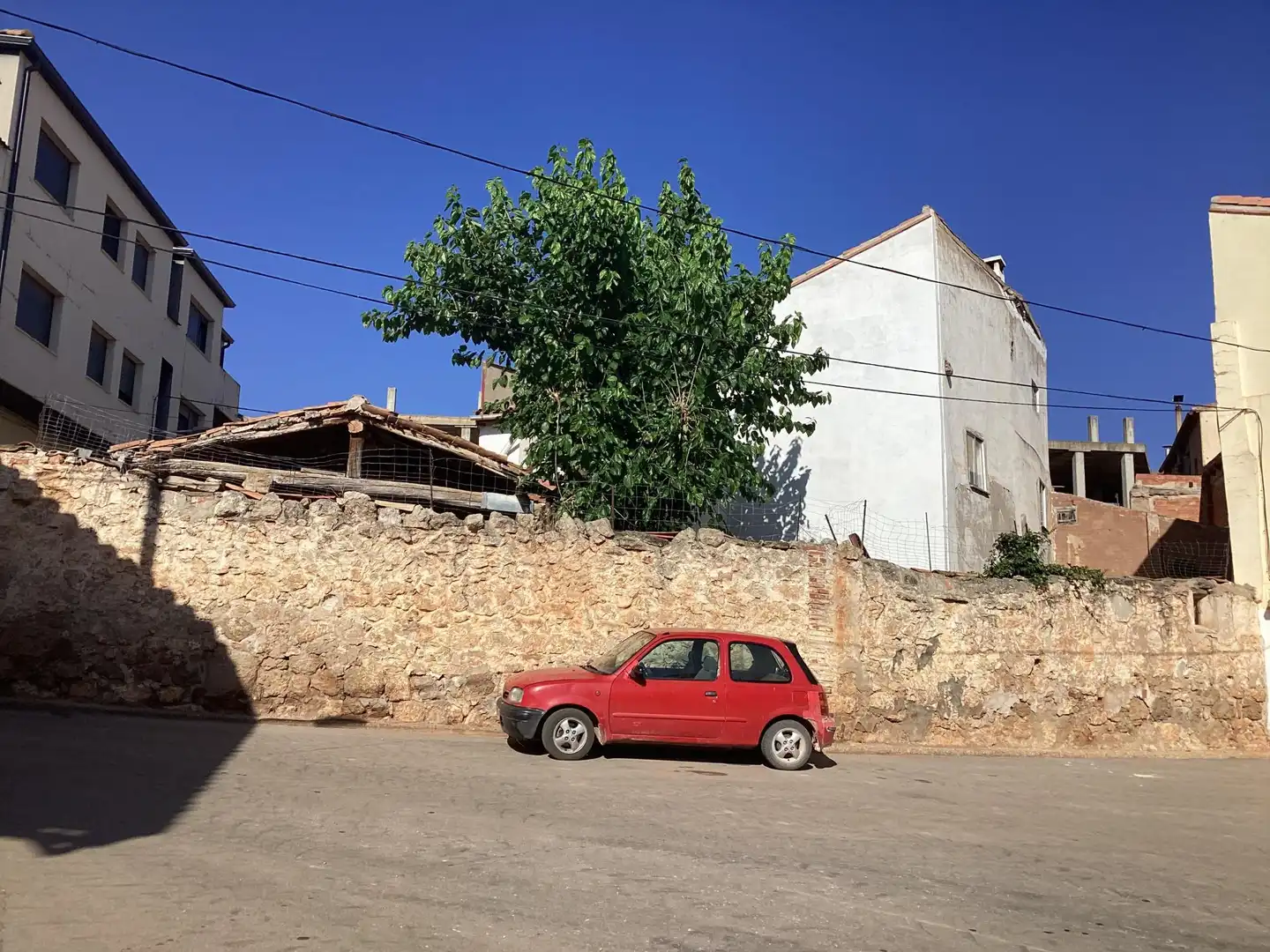 Casa o xalet en venda a Calle Jugeda, 30b, Alfambra Vista exterior de Casa o xalet en venda en Alfambra amb Terrassa i Balcó