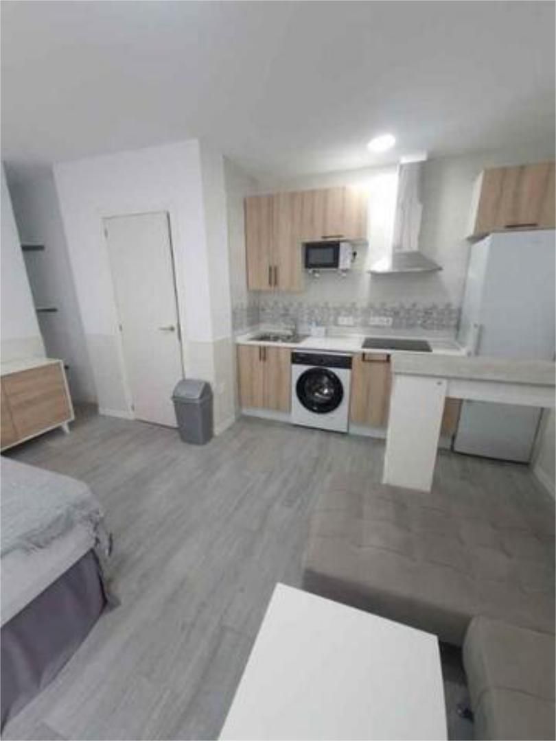 Kitchen of Study to rent in  Sevilla Capital  with Heating, Terrace and Furnished