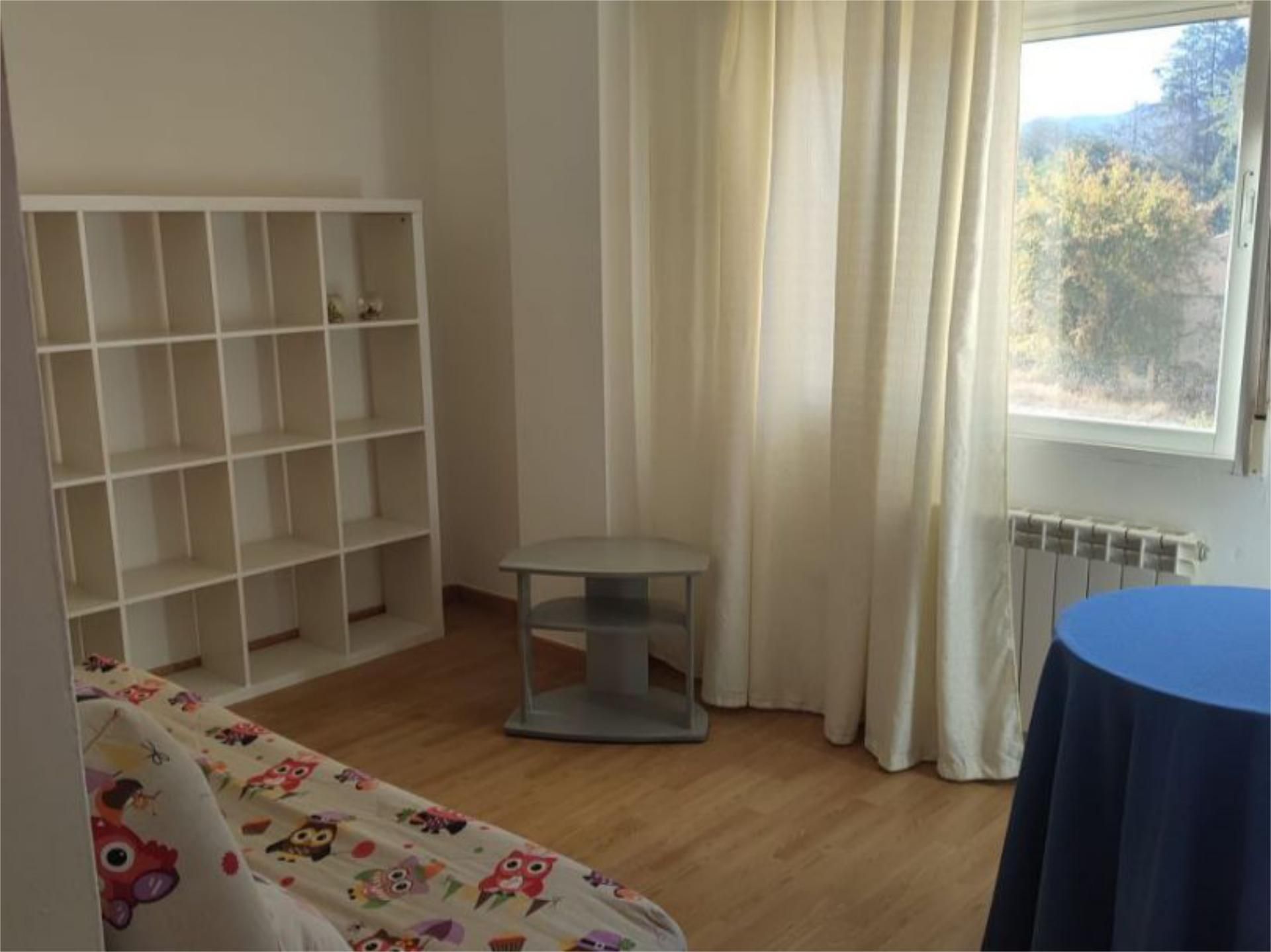 Habitación de Piso de alquiler en Ogíjares con Amueblado y Parking comunitario