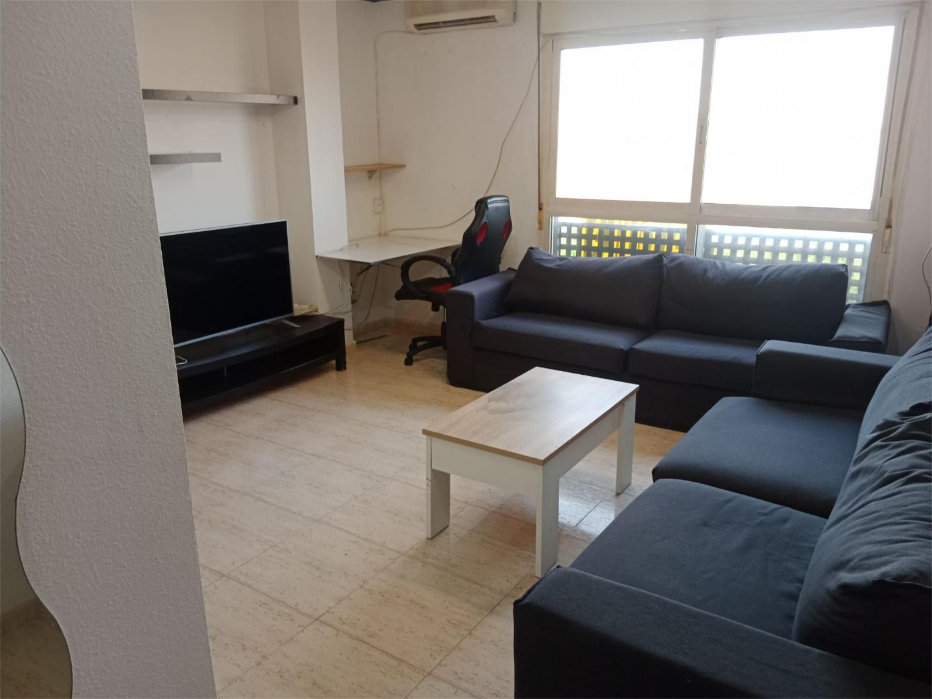 Sala d'estar de Pis de lloguer en  Murcia Capital amb Aire condicionat i Moblat