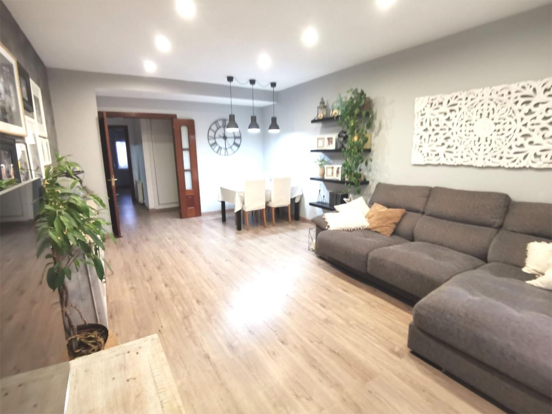 Living room of Flat for sale in Santpedor  with Air Conditioner and Balcony