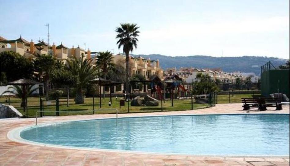 Foto 1 de Apartament en venda a Atlanterra, Cádiz