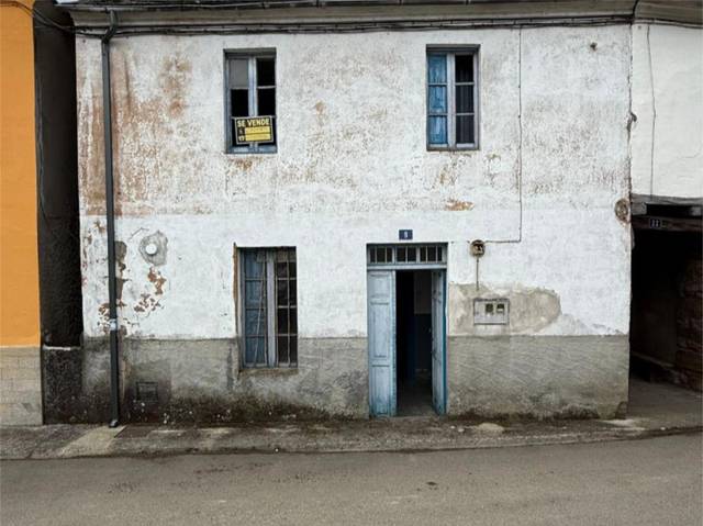 Casa adosada en Venta en Noceda del Bierzo
