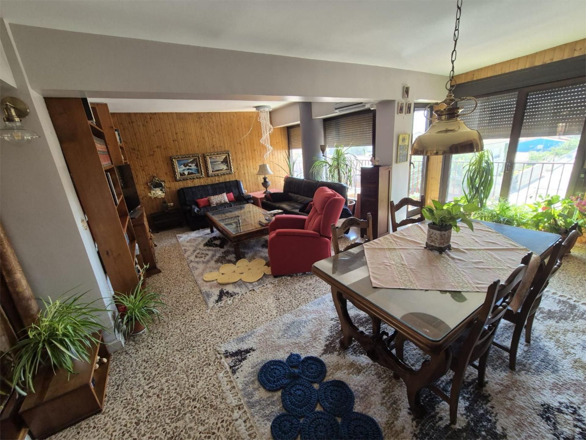 Living room of Flat to rent in Casas-Ibáñez  with Air Conditioner, Heating and Parquet flooring