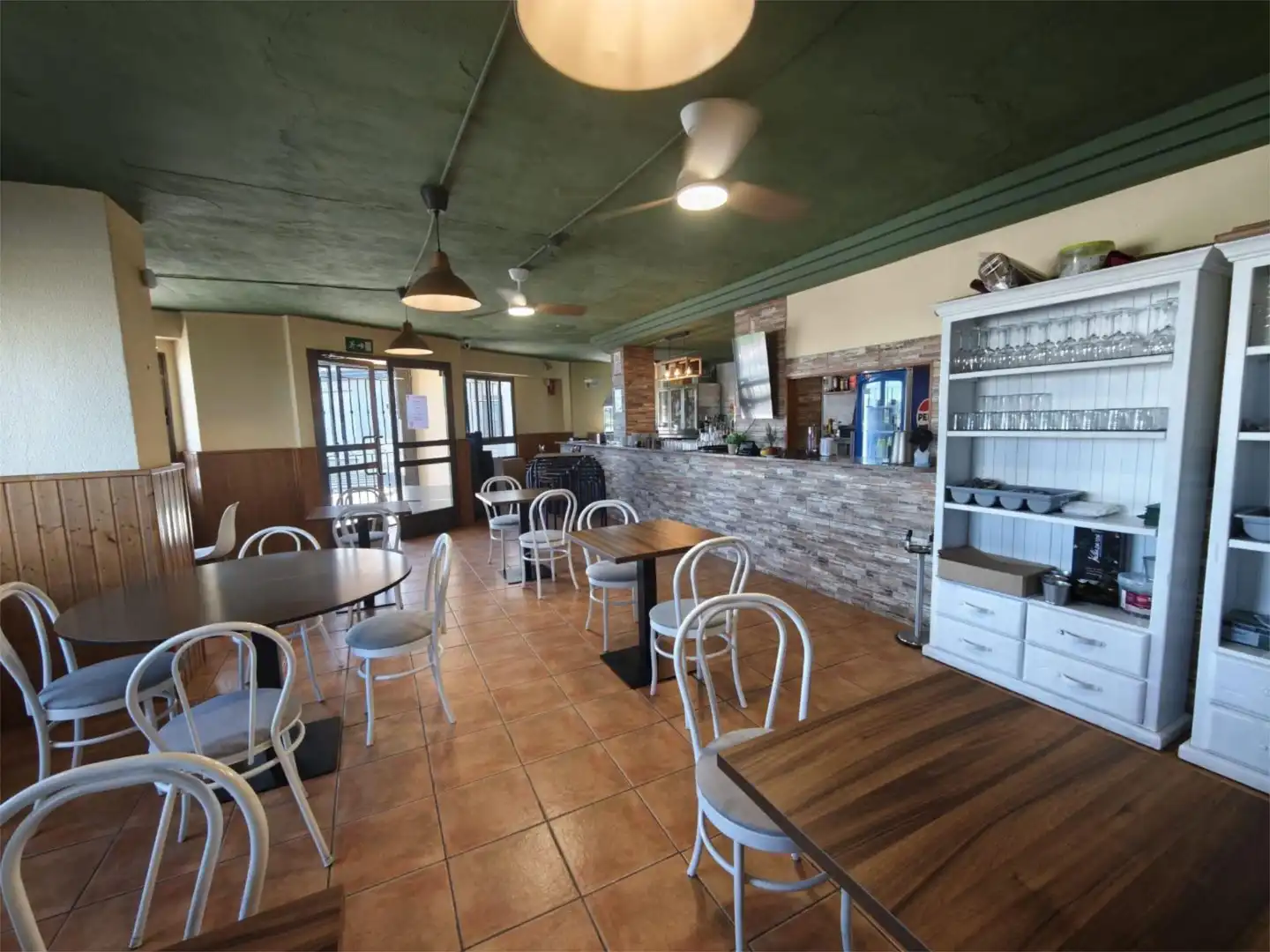 Local en traspaso en Almussafes con Aire acondicionado y Amueblado