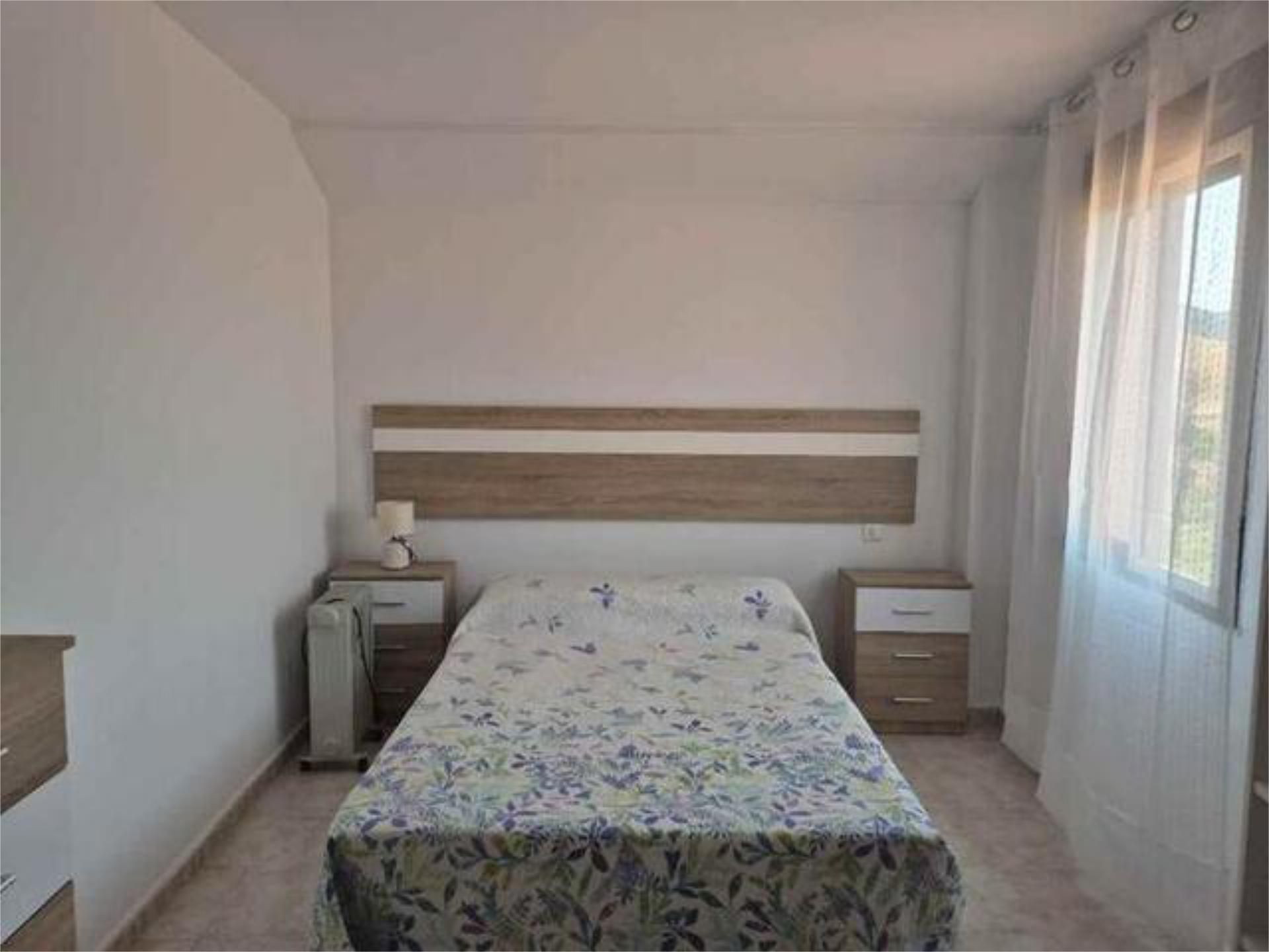 Habitación de Piso de alquiler en Cáceres Capital con Amueblado