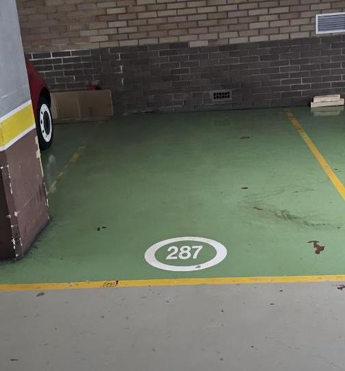 Garatge de lloguer a Rúa de Rosalía de Castro, 8, Centro - Areal, Pontevedra - imatge 1 Foto 1 de Garatge de lloguer a Rúa de Rosalía de Castro, 8, Centro - Areal, Pontevedra