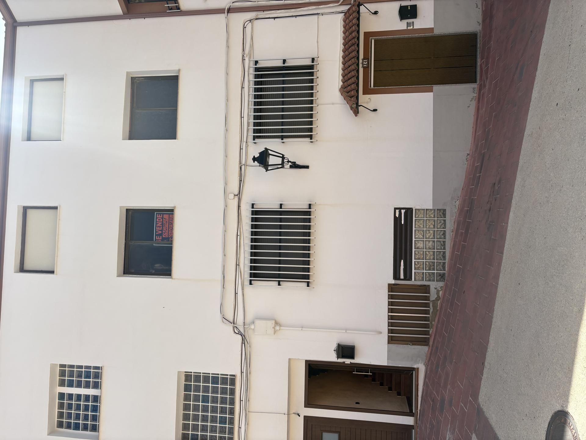 Außenansicht von Wohnung zum verkauf in Molinicos mit Terrasse und Balkon