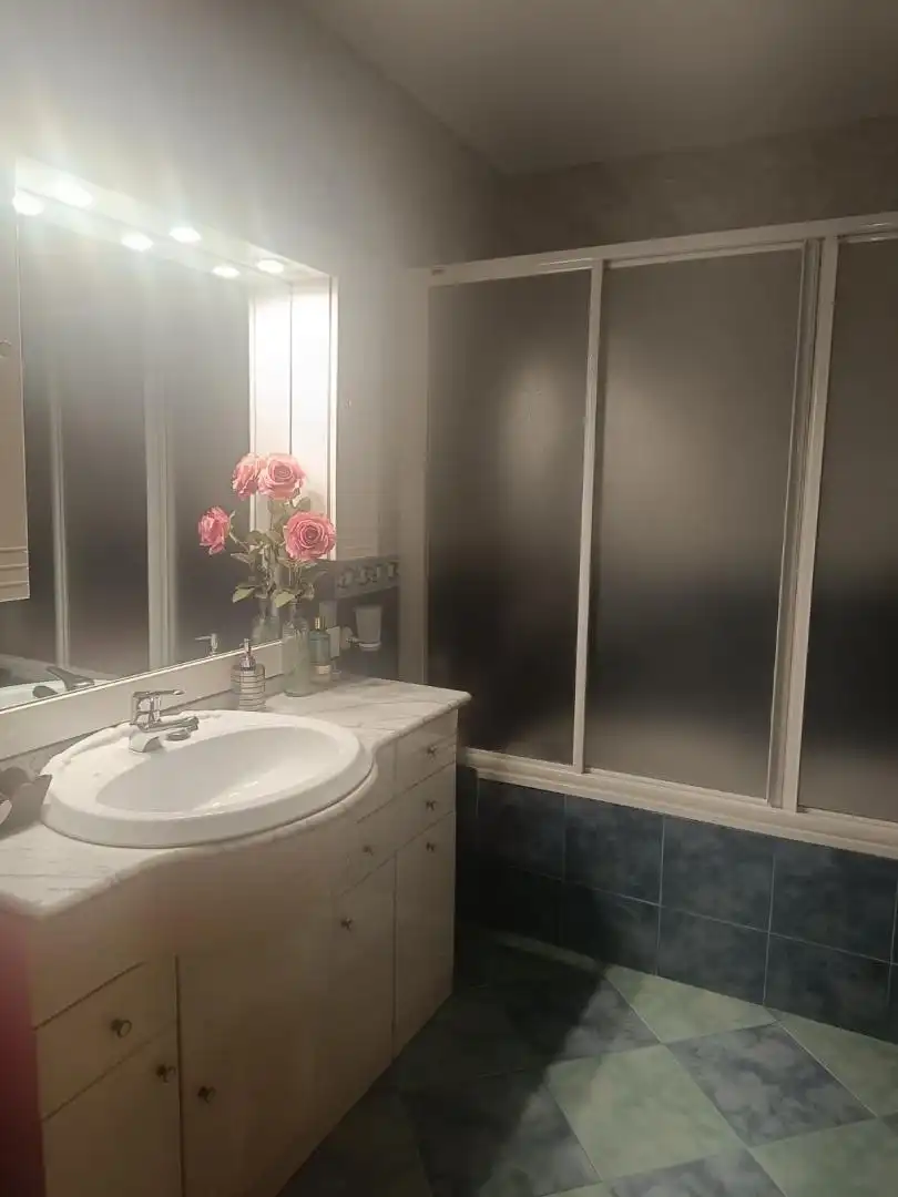 Casa adosada en venta en Calle Nuestra Abuela, 31, Alcalá la Real Baño de Casa adosada en venta en Alcalá la Real con Aire acondicionado, Terraza y Balcón