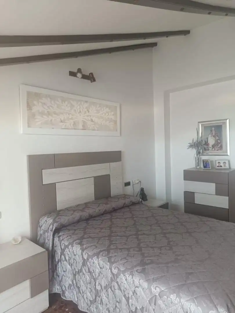 Casa adosada en venta en Calle Nuestra Abuela, 31, Alcalá la Real Habitación de Casa adosada en venta en Alcalá la Real con Aire acondicionado, Terraza y Balcón