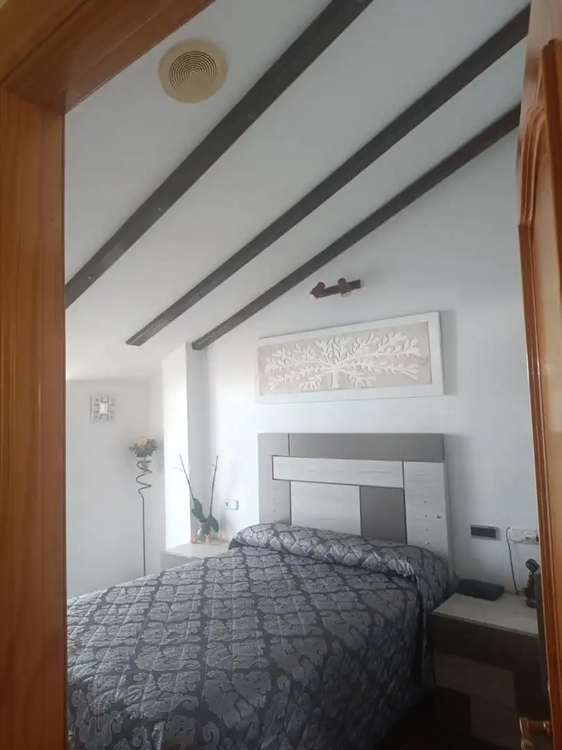 Casa adosada en venta en Calle Nuestra Abuela, 31, Alcalá la Real Habitación de Casa adosada en venta en Alcalá la Real con Aire acondicionado, Terraza y Balcón