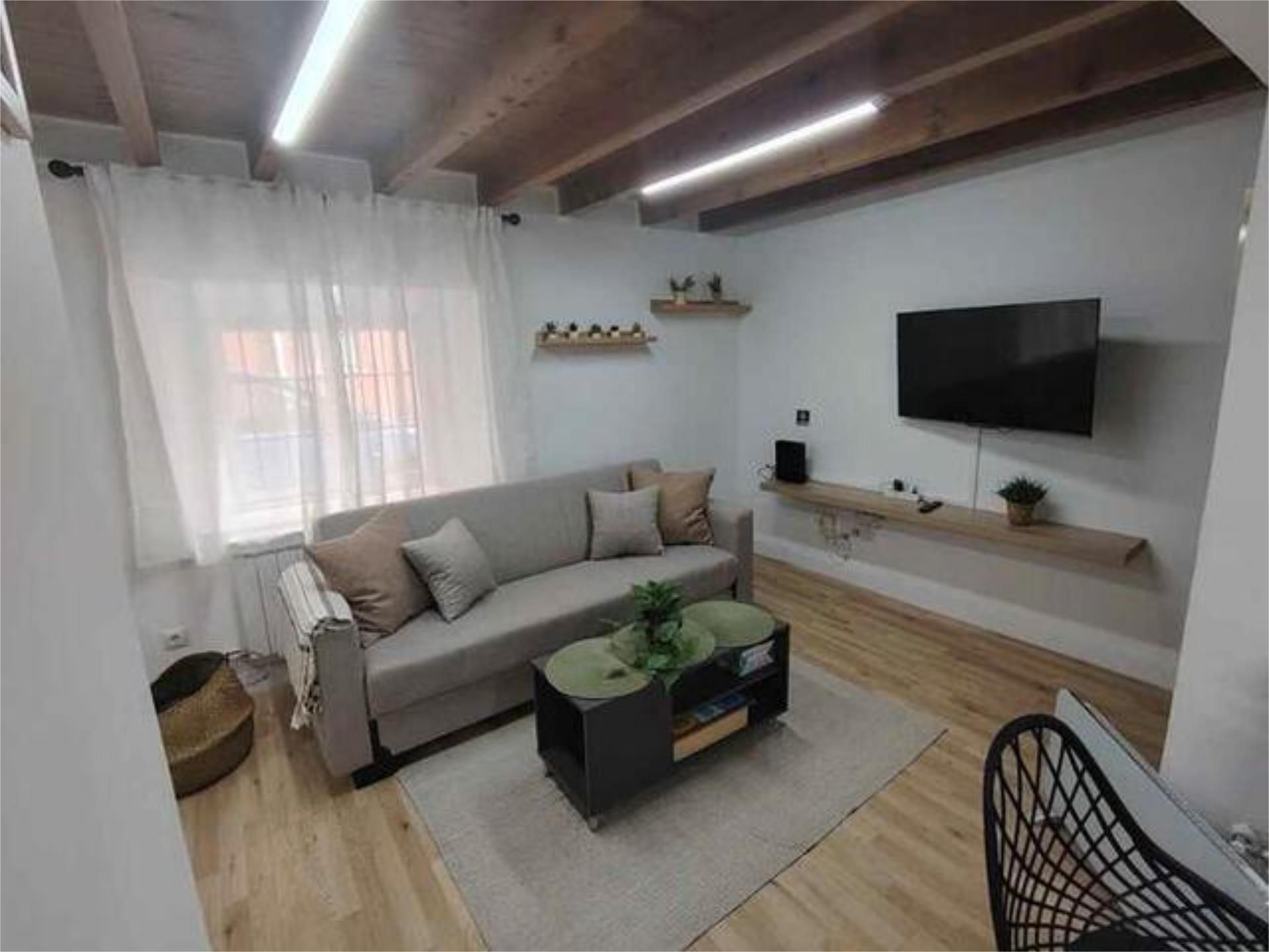 Sala de estar de Casa o chalet de alquiler en Tornadizos de Ávila con Calefacción, Trastero y Amueblado