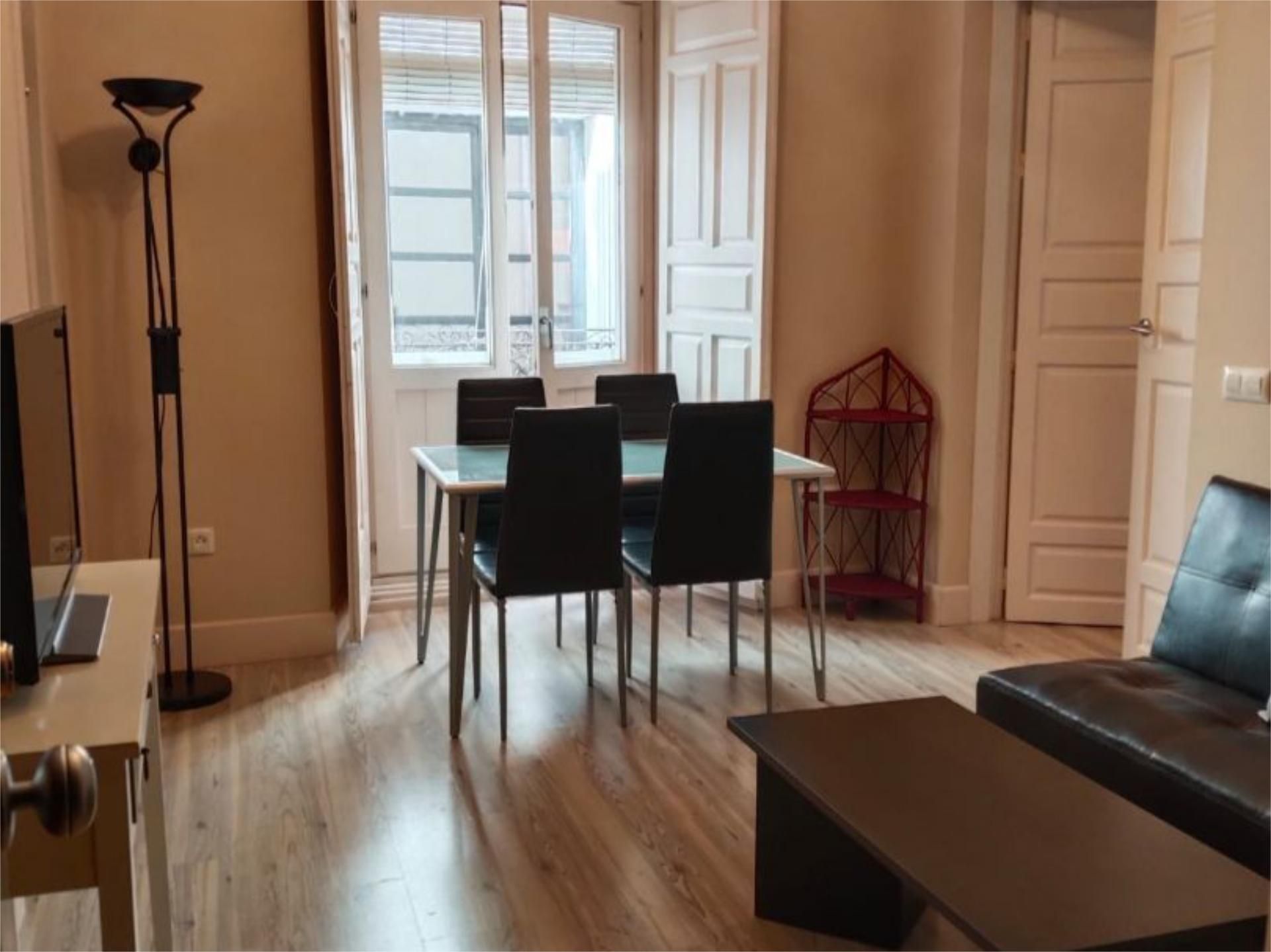 Menjador de Apartament de lloguer en Cáceres Capital amb Aire condicionat