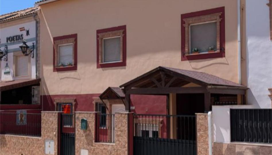 Casa adosada en venda a Avenida Méjico, 29, Baeza, Jaén - imatge 1 Foto 1 de Casa adosada en venda a Avenida Méjico, 29, Baeza, Jaén