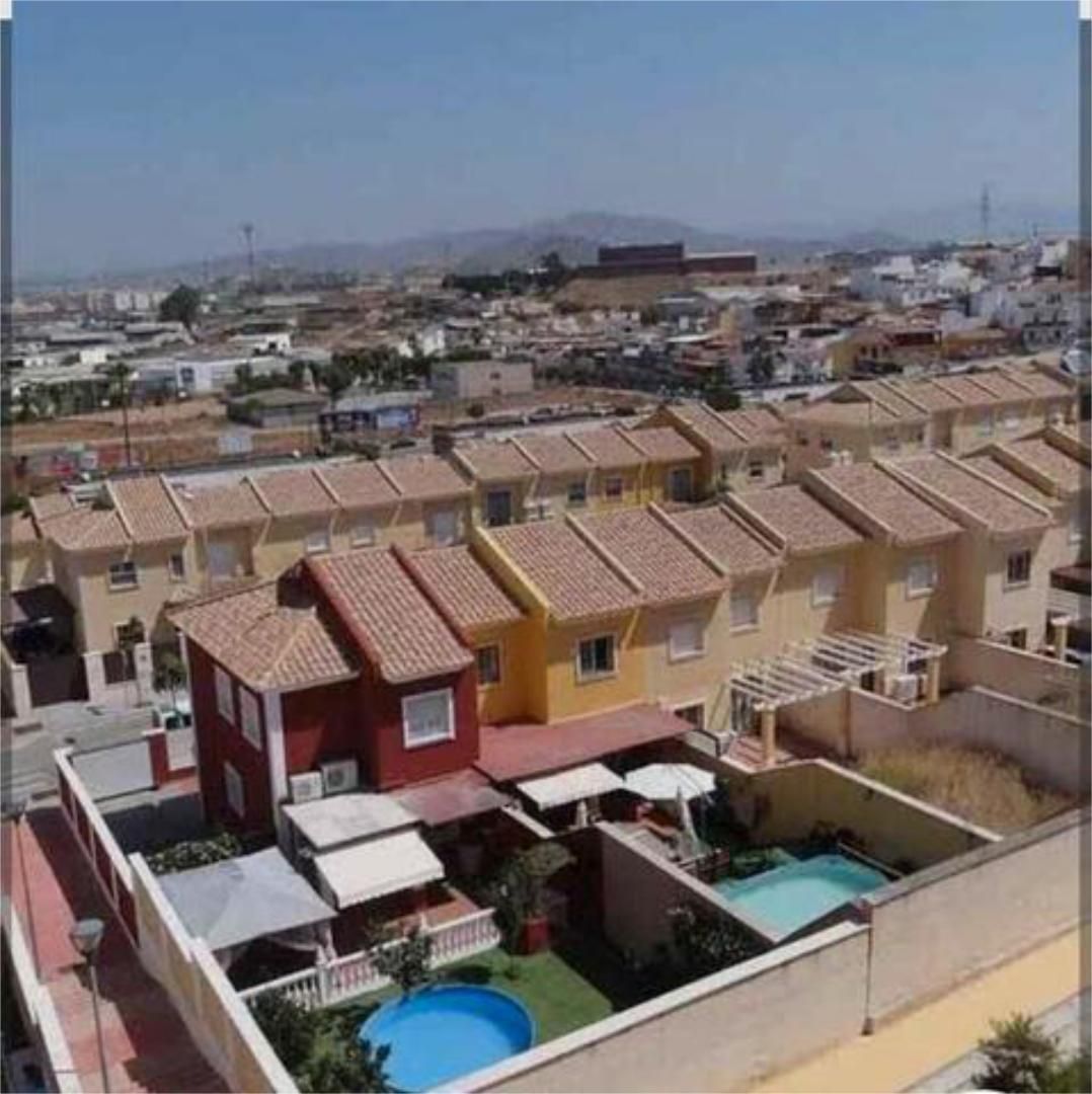Exterior view of Single-family semi-detached to rent in Málaga Capital  with Heating, Private garden and Terrace