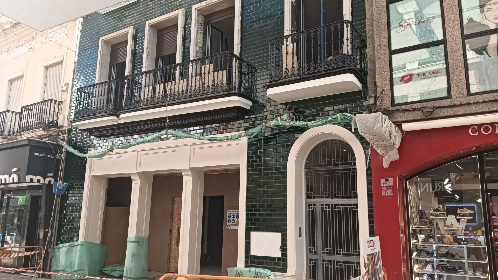 Exterior view of Apartments for sale in  Huelva Capital  with Air Conditioner and Balcony