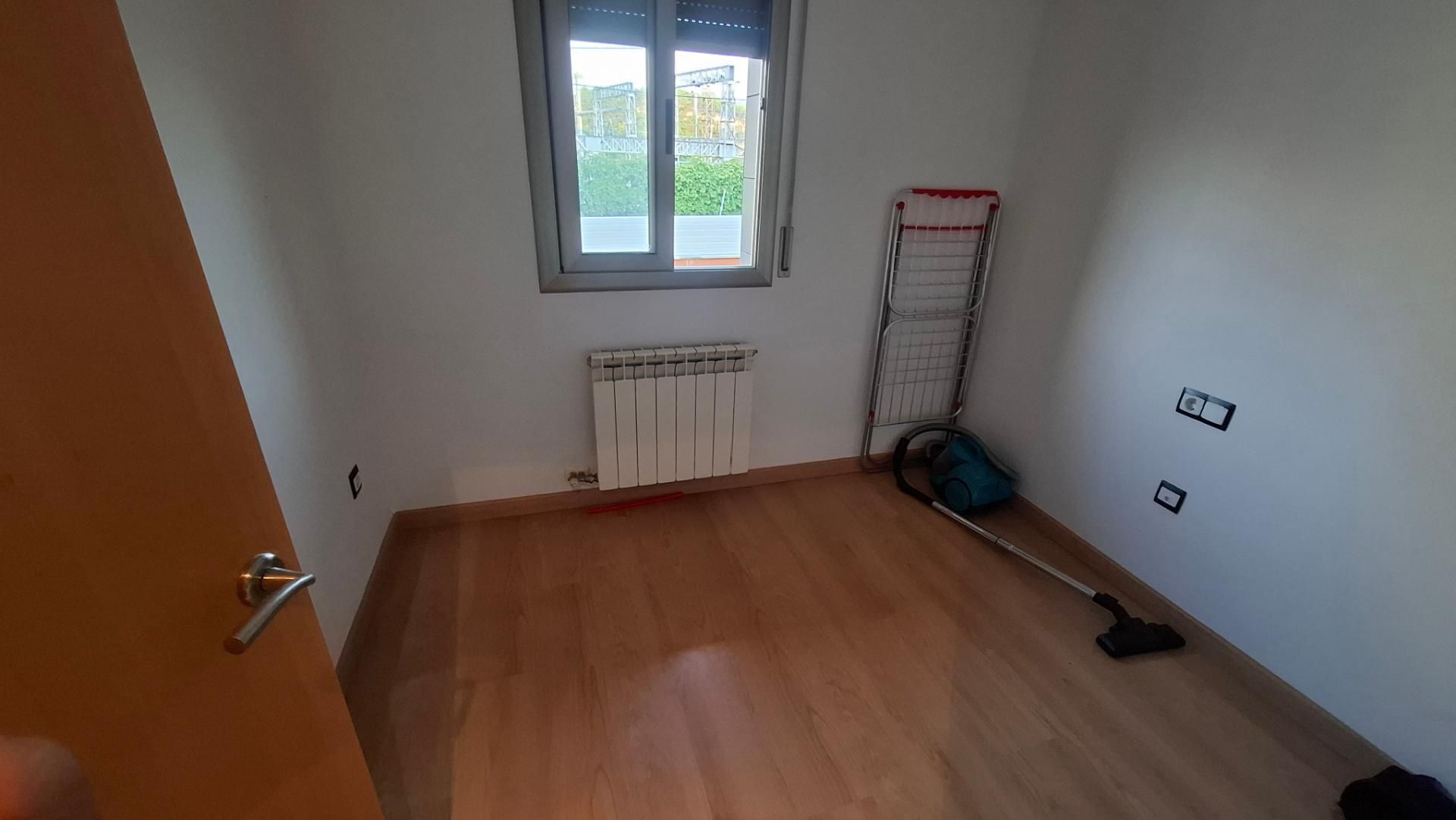 Flat to share in Carrer de Mossèn Joan Orriols, 3, Sant Vicenç de Castellet