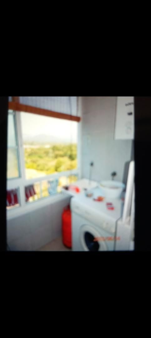 Dormitori de Apartament de lloguer en Ponteareas amb Calefacció, Parquet i Moblat