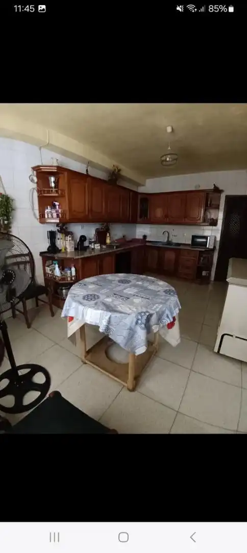 Casa adosada en venta en Calle Granada, 75, Martos Cocina de Casa adosada en venta en Martos con Aire acondicionado, Jardín privado y Piscina