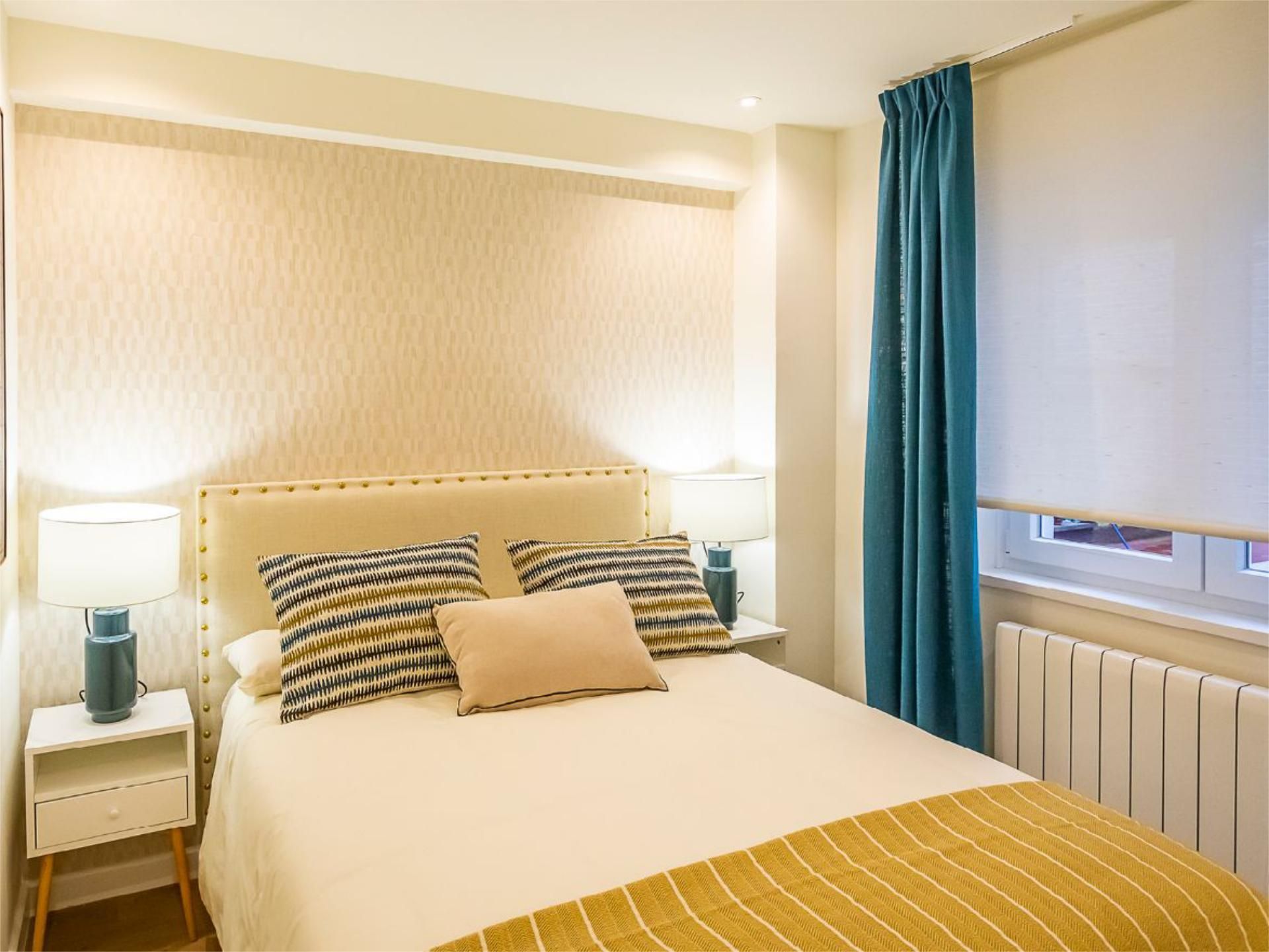 Bedroom of Flat for sale in Oviedo   with Heating and Furnished
