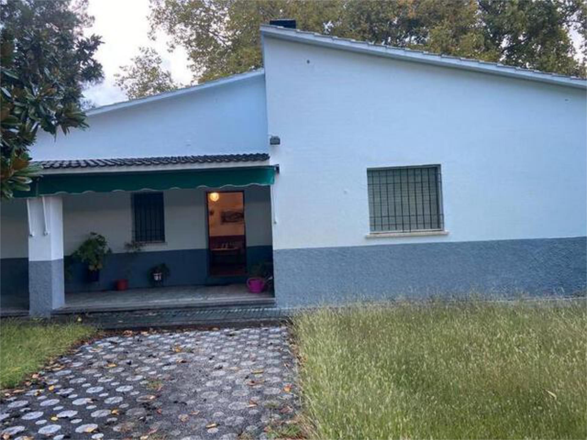 Vista exterior de Casa adosada en venta en Majadas con Jardín privado, Terraza y Trastero
