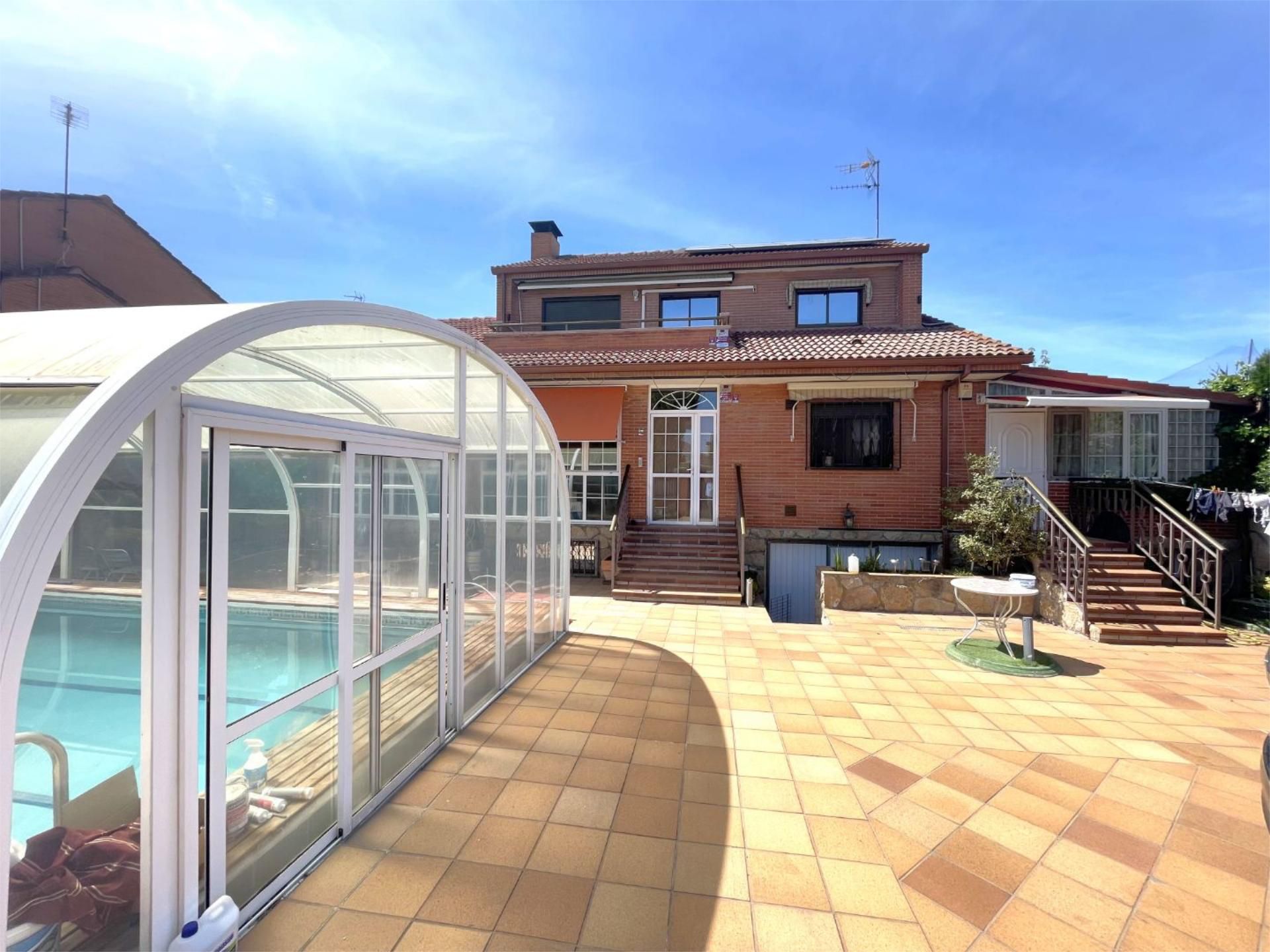 Swimming pool of Flat for sale in Fuente El Saz de Jarama  with Air Conditioner, Heating and Private garden