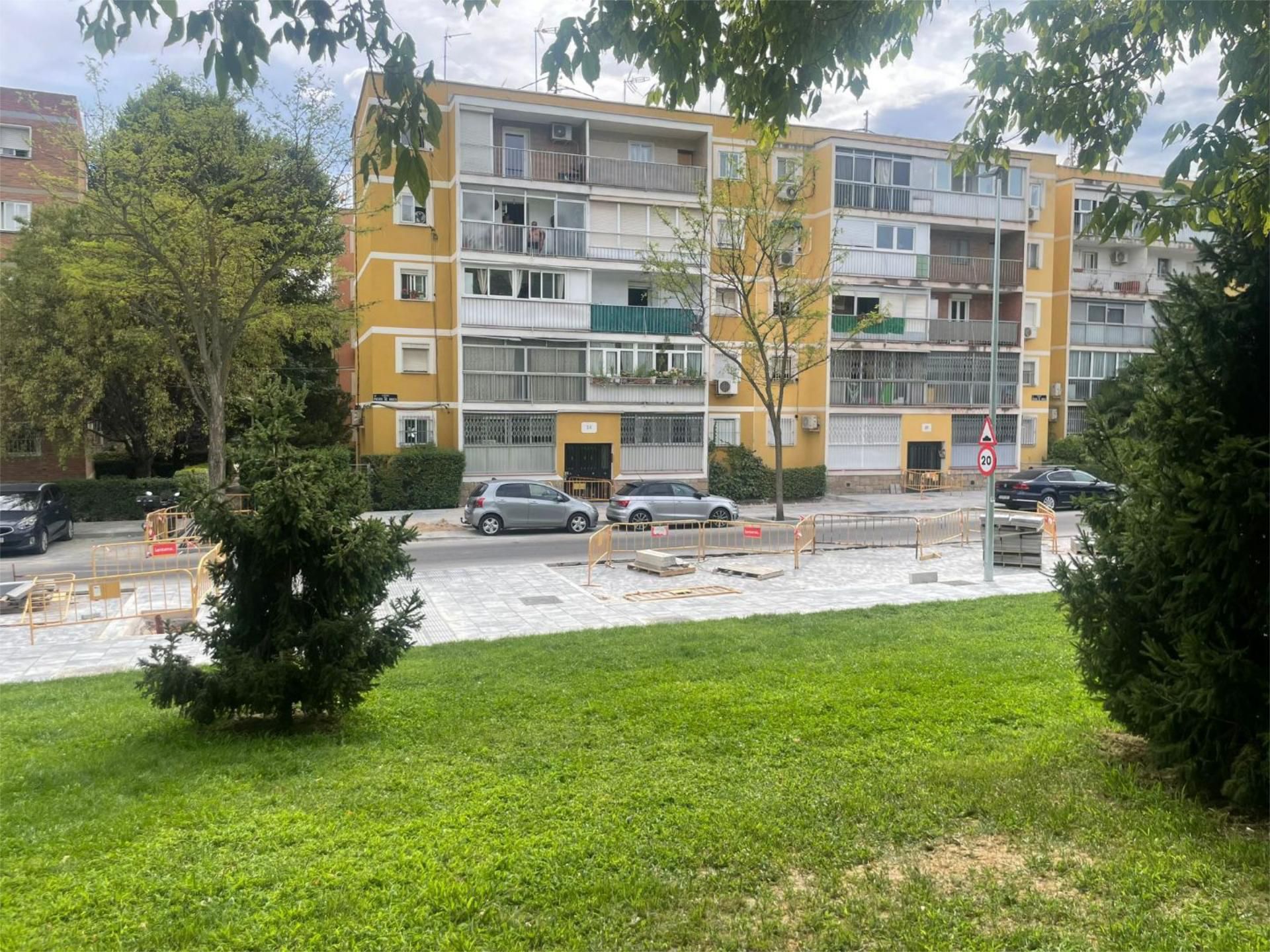 Exterior view of Flat for sale in  Madrid Capital  with Terrace, Furnished and Balcony