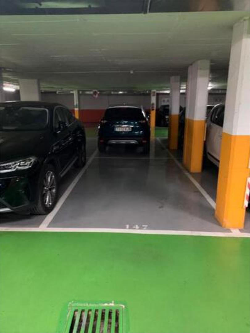 Aparcament de Garatge de lloguer en Valencina de la Concepción