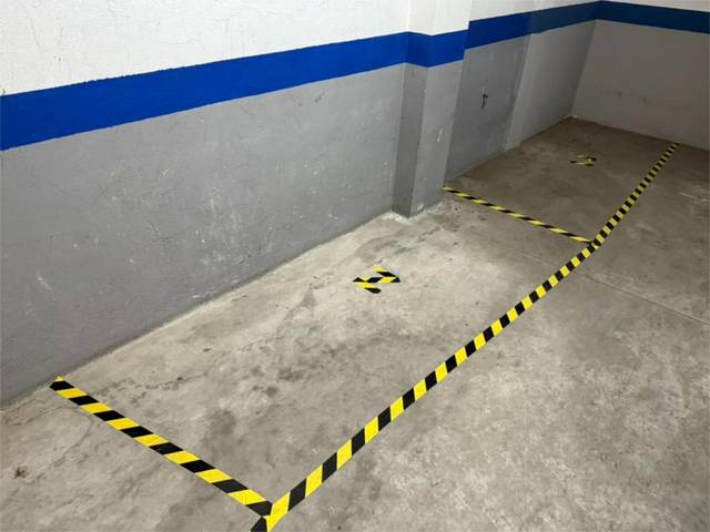 Garaje en Alquiler en Carrer Federico García Lorca, 45 en Les Roquetes