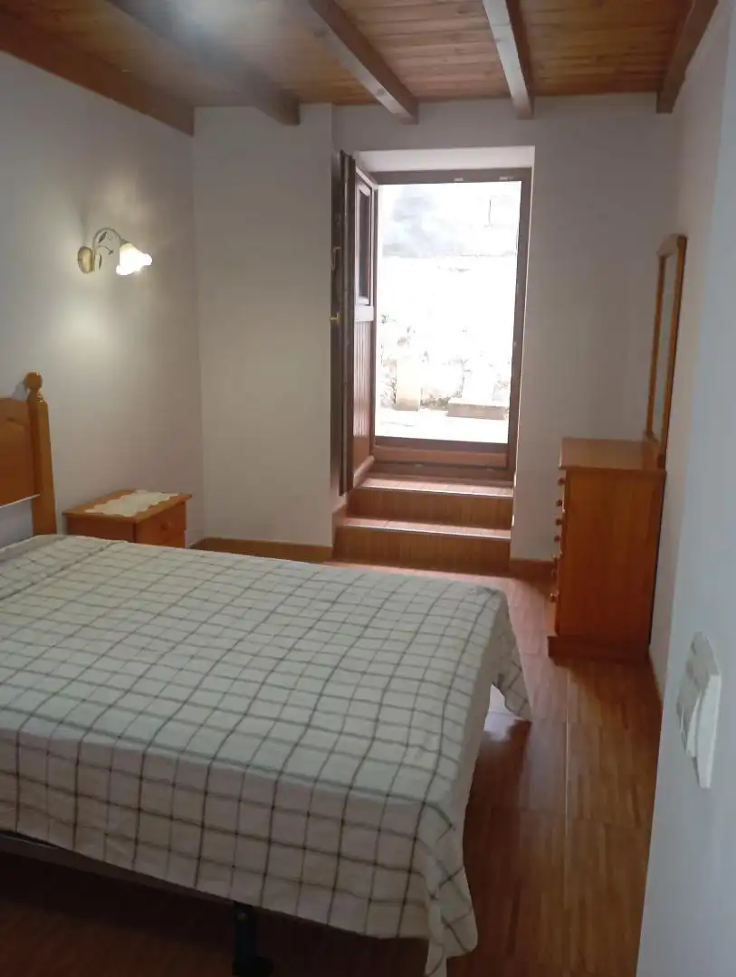 Casa adosada en venta en Barrio Ceceño, 56, Valdáliga Habitación de Casa adosada en venta en Valdáliga con Amueblado y Balcón